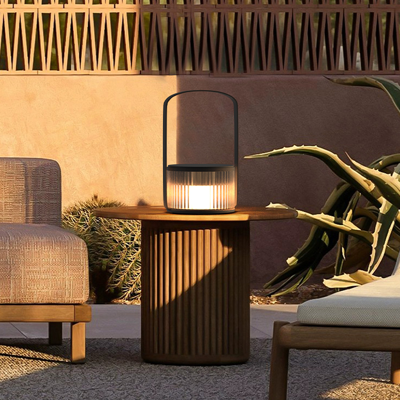 Outdoor Lighting Solar - شحن خارجي محمول ضوء محيط يعمل