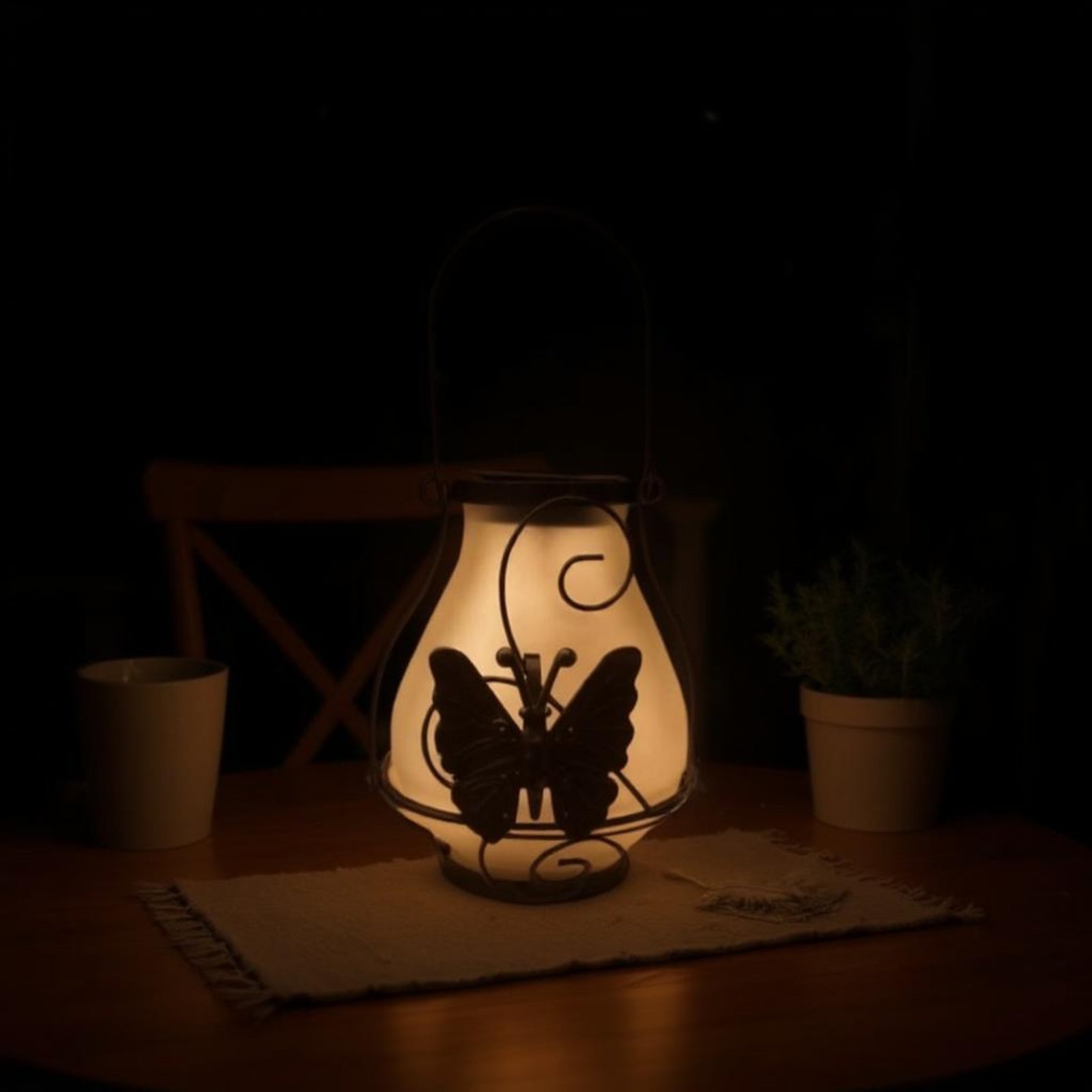 فانوس شمسي على شكل فراشة مقاوم - مراجعة Outdoor Lighting Decoration وسعره